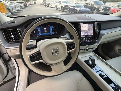 Certified 2023 Volvo XC60 B5 Core w/ Climate Package FWD image 28