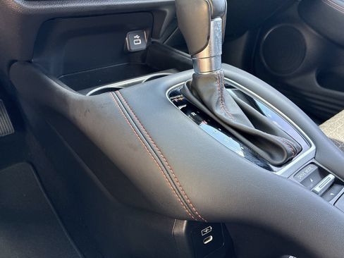 Certified 2024 Honda HR-V Sport image 32