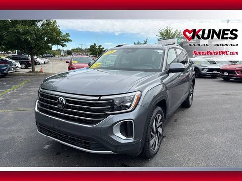 Used 2025 Volkswagen Atlas SE FWD image 12