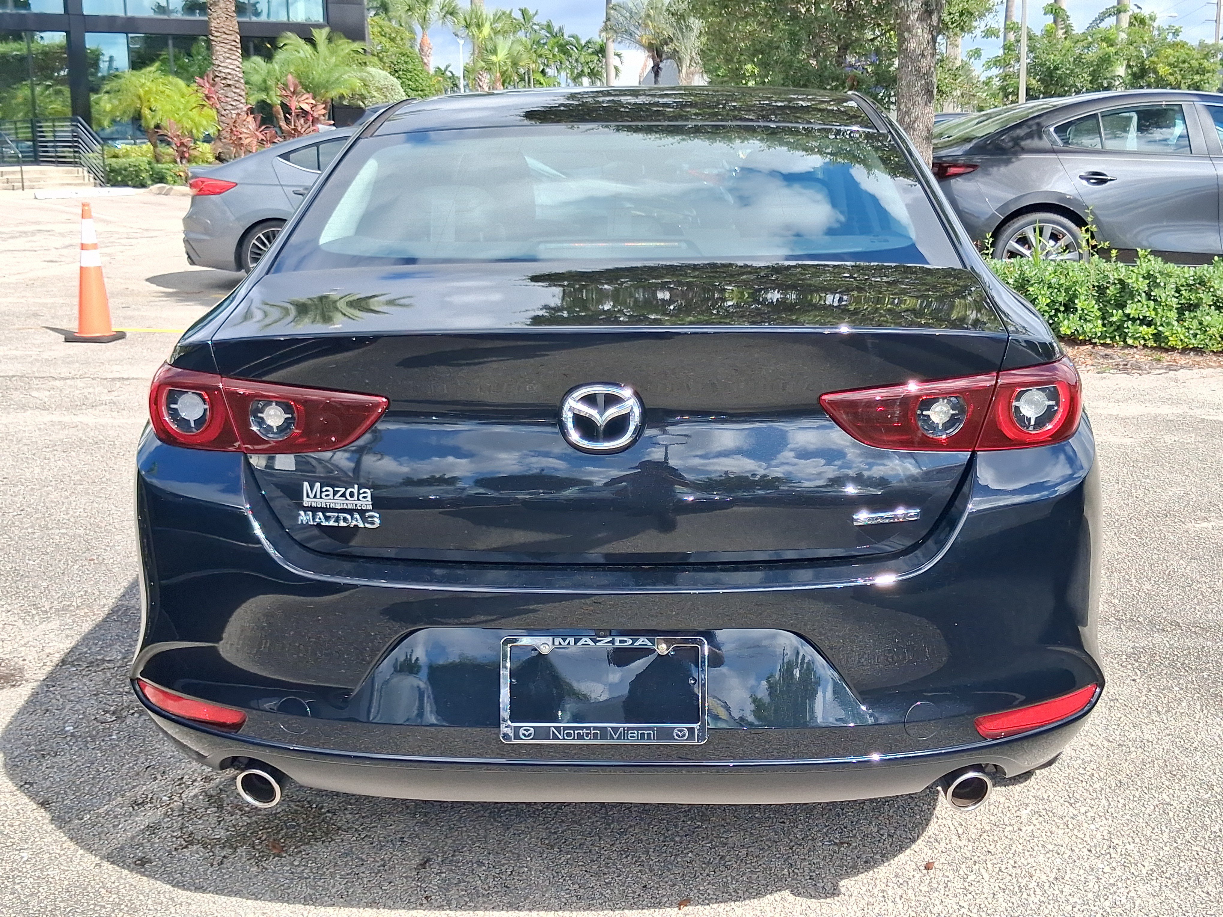 Certified 2024 MAZDA MAZDA3 s FWD image 4