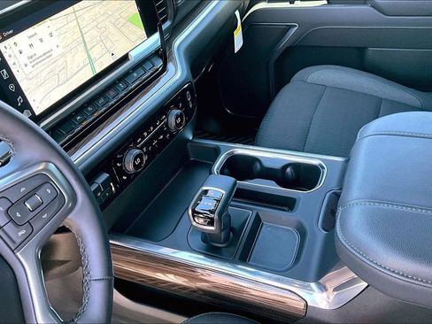 Used 2025 Chevrolet Silverado 1500 RST AWD/4WD image 18