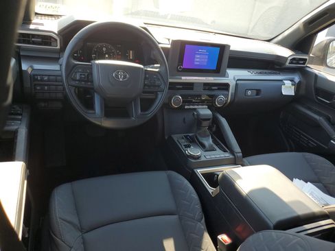 Certified 2026 Toyota Tacoma SR5 AWD/4WD image 9