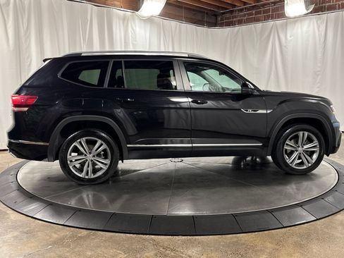Used 2019 Volkswagen Atlas SEL R-Line AWD/4WD image 6