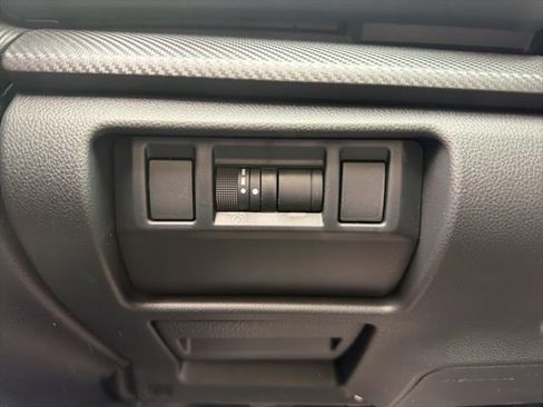 New 2026 Subaru Crosstrek 2.0i Premium w/ Crosstrek Mirror Package AWD/4WD image 7