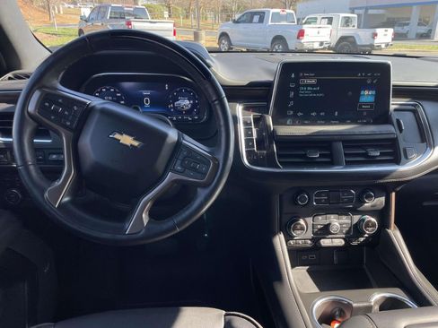 Used 2023 Chevrolet Suburban High Country w/ Advanced Technology Package image 8