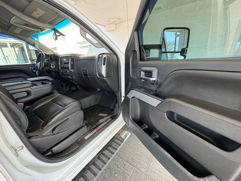 Used 2015 Chevrolet Silverado 2500 LT w/ LT Convenience Package image 15