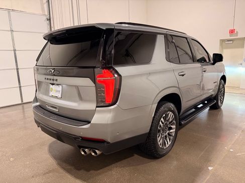 Used 2025 Chevrolet Tahoe Z71 w/ Comfort Package AWD/4WD image 5