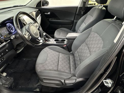 Used 2022 Kia Niro LXS FWD image 16