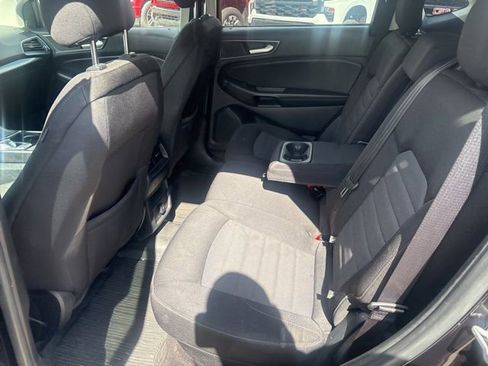 Used 2020 Ford Edge SE image 22
