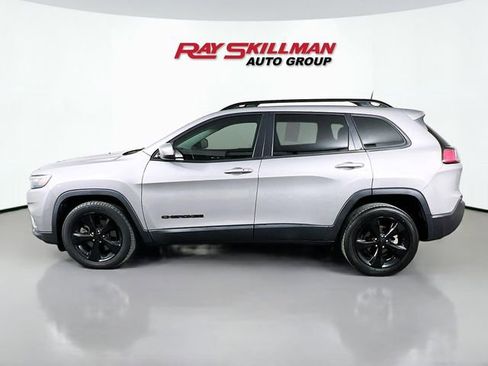 Used 2020 Jeep Cherokee Latitude Plus image 4