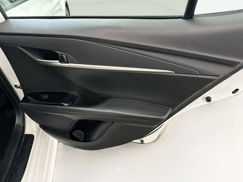 Used 2025 Toyota Camry SE FWD image 31