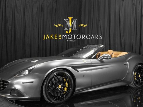 Used 2016 Ferrari California T RWD image 1