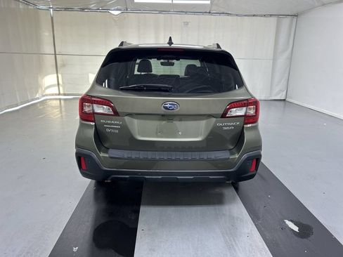 Used 2018 Subaru Outback 3.6R Touring AWD/4WD image 22