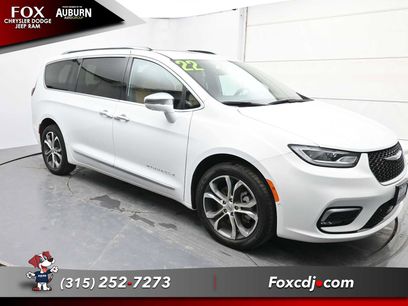 Used 2022 Chrysler Pacifica Pinnacle