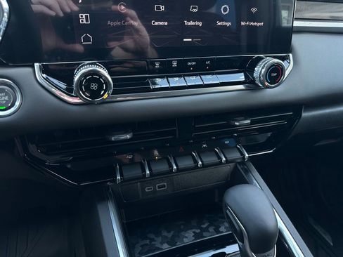 New 2026 GMC Canyon Elevation w/ Technology Package RWD image 24