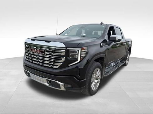 Used 2024 GMC Sierra 1500 Denali w/ Technology Package AWD/4WD image 7