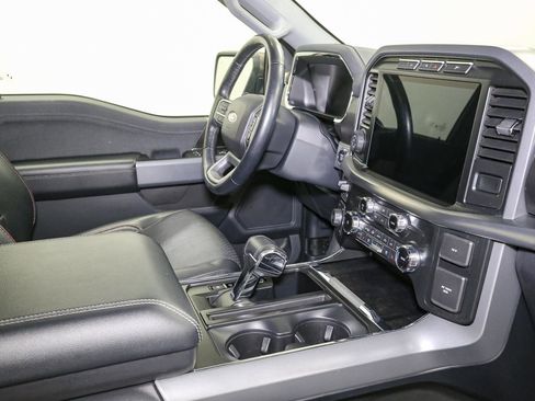 Used 2022 Ford F150 Lariat w/ Tow Technology Package image 19