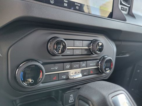 New 2026 Ford Bronco Big Bend AWD/4WD image 19