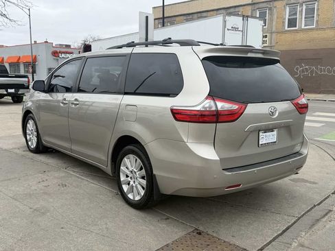 Used 2016 Toyota Sienna XLE w/ XLE Navigation Package image 7