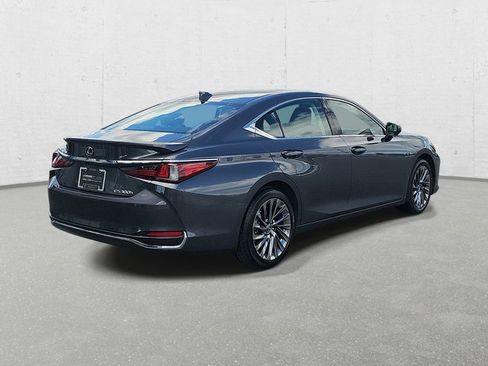 Certified 2024 Lexus ES 300h w/ Technology Package image 5