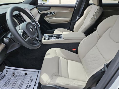 New 2026 Volvo XC90 B6 Plus w/ Protection Package Premier image 7