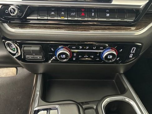 Used 2022 GMC Sierra 1500 Elevation image 23