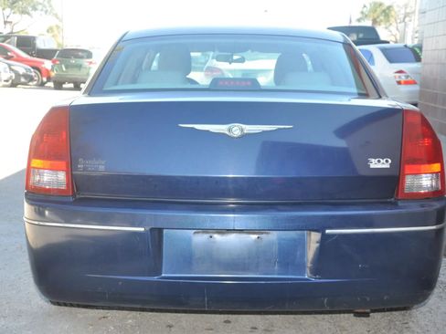 Used 2005 Chrysler 300 Touring w/ Sound Group RWD image 34