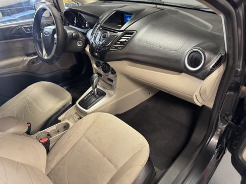 Used 2015 Ford Fiesta SE FWD image 11