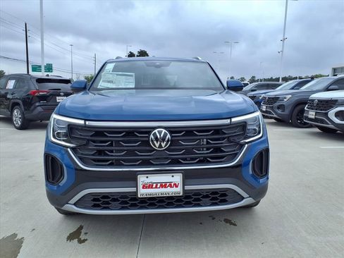 New 2026 Volkswagen Atlas Cross Sport SEL AWD/4WD image 3