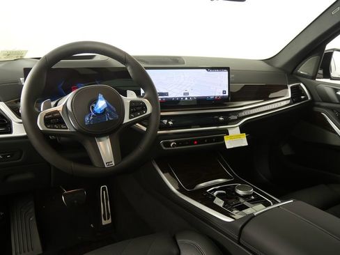 Used 2026 BMW X5 xDrive40i w/ M Sport Package image 18