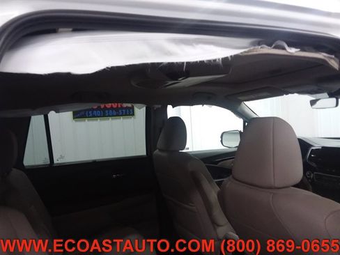 Used 2022 Honda Pilot Touring image 19