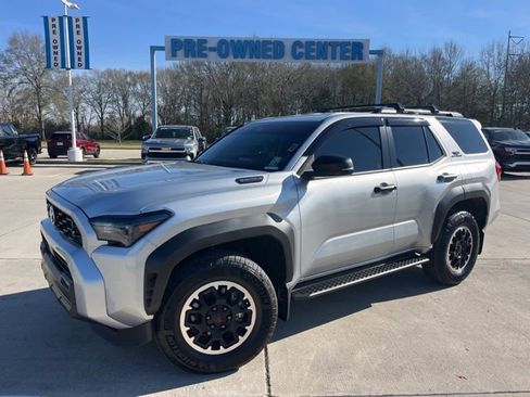 Used 2025 Toyota 4Runner TRD Off-Road image 2