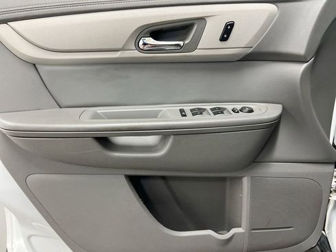 Used 2016 Chevrolet Traverse LT w/ Style and Technology Package image 20