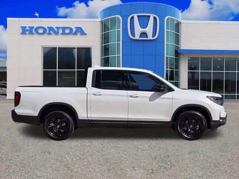 New 2026 Honda Ridgeline Black Edition image 2