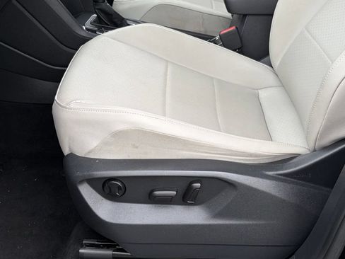 Used 2020 Volkswagen Tiguan SE w/ Panoramic Sunroof Package AWD/4WD image 11
