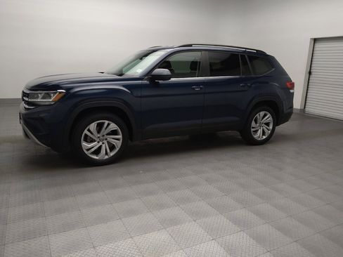 Used 2021 Volkswagen Atlas SE image 2