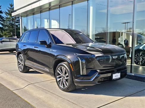 Certified 2026 Cadillac Vistiq Sport image 7