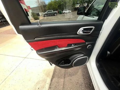 Used 2015 Jeep Grand Cherokee SRT w/ Quick Order Package 26J AWD/4WD image 12