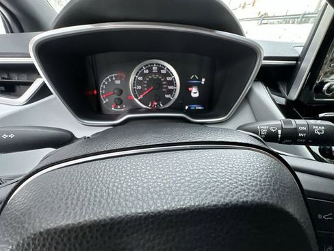 Used 2020 Toyota Corolla SE image 12
