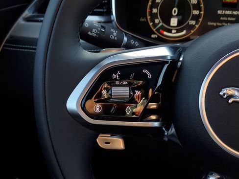 New 2026 Jaguar F-PACE R-Dynamic S image 18