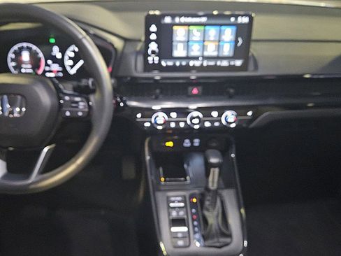 Used 2024 Honda CR-V EX-L image 9