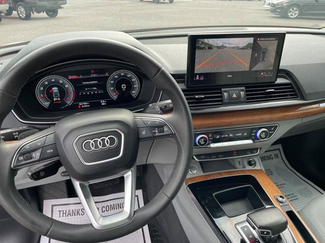 Used 2022 Audi Q5 2.0T Premium Plus w/ Premium Plus Package AWD/4WD image 19