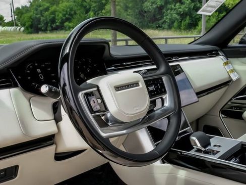 New 2026 Land Rover Range Rover Long Wheelbase Autobiography AWD/4WD image 23