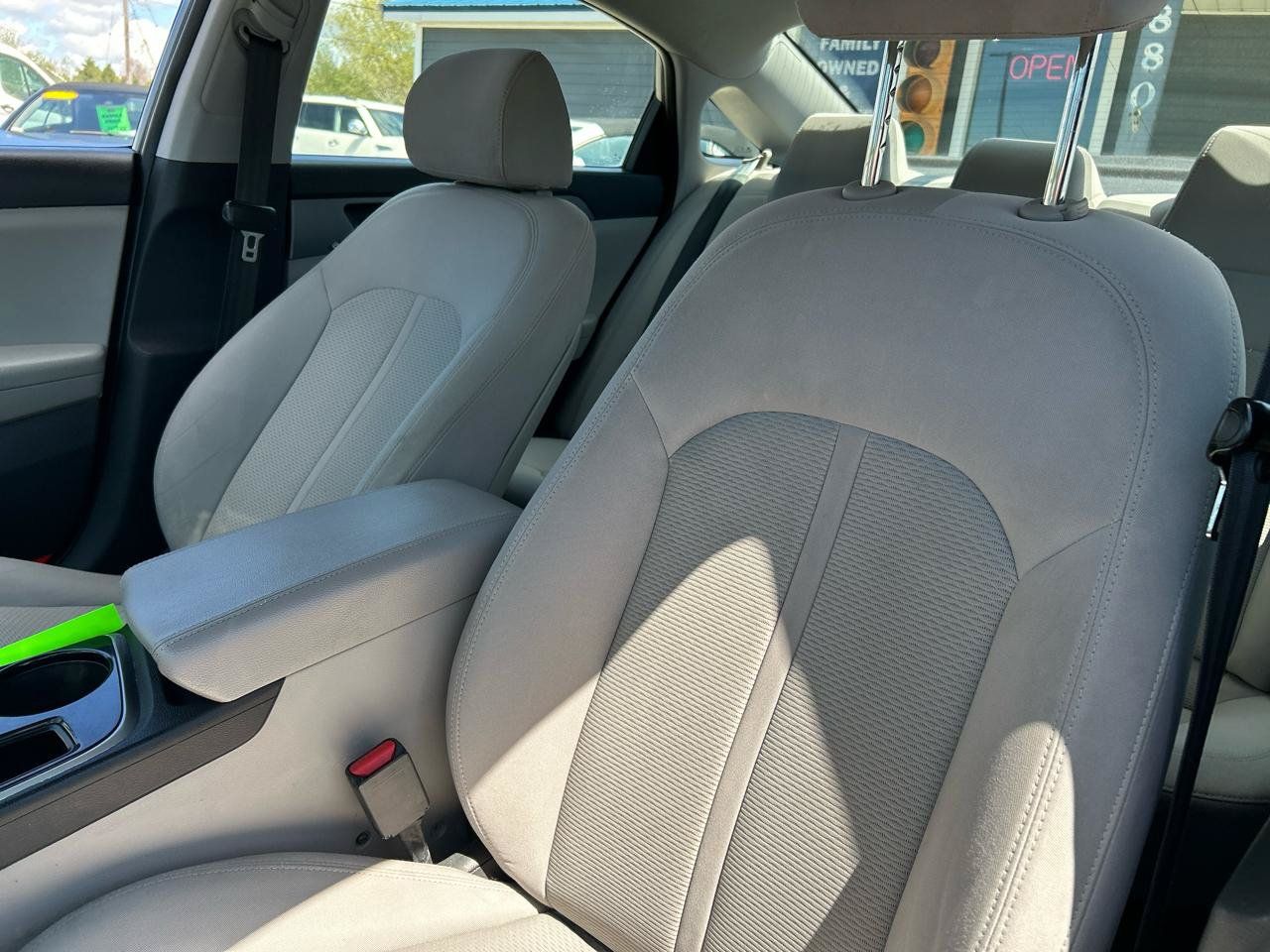 Used 2018 Hyundai Sonata SE FWD image 18