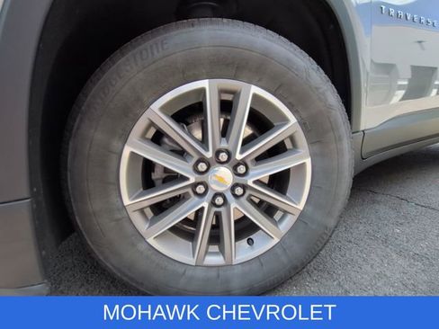 Used 2024 Chevrolet Traverse LT AWD/4WD image 34