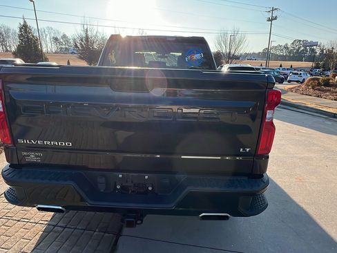 Used 2019 Chevrolet Silverado 1500 LT Trail Boss w/ Convenience Package image 9