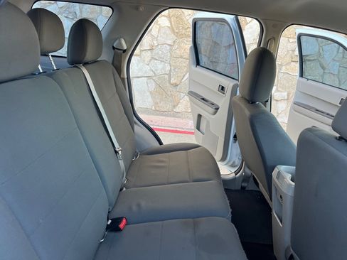 Used 2012 Ford Escape XLS FWD image 15
