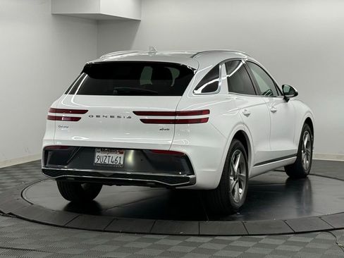 Used 2026 Genesis GV70 2.5T Select image 6