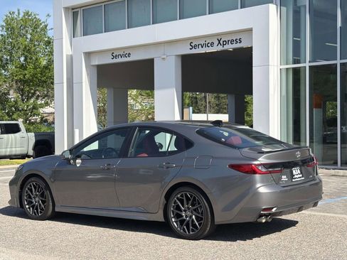 Used 2025 Toyota Camry XSE FWD image 31