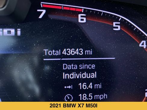 Used 2021 BMW X7 M50i AWD/4WD image 4